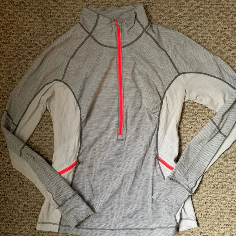 Lululemon Grey & White Floral 1/2 Zip
